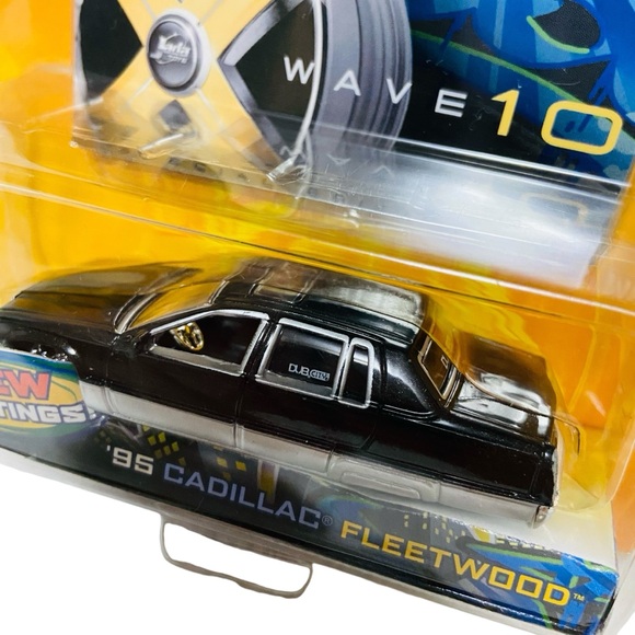 Jada Dub City 1995 Cadillac Fleetwood 1:64 W10 99 Black - Picture 5 of 9